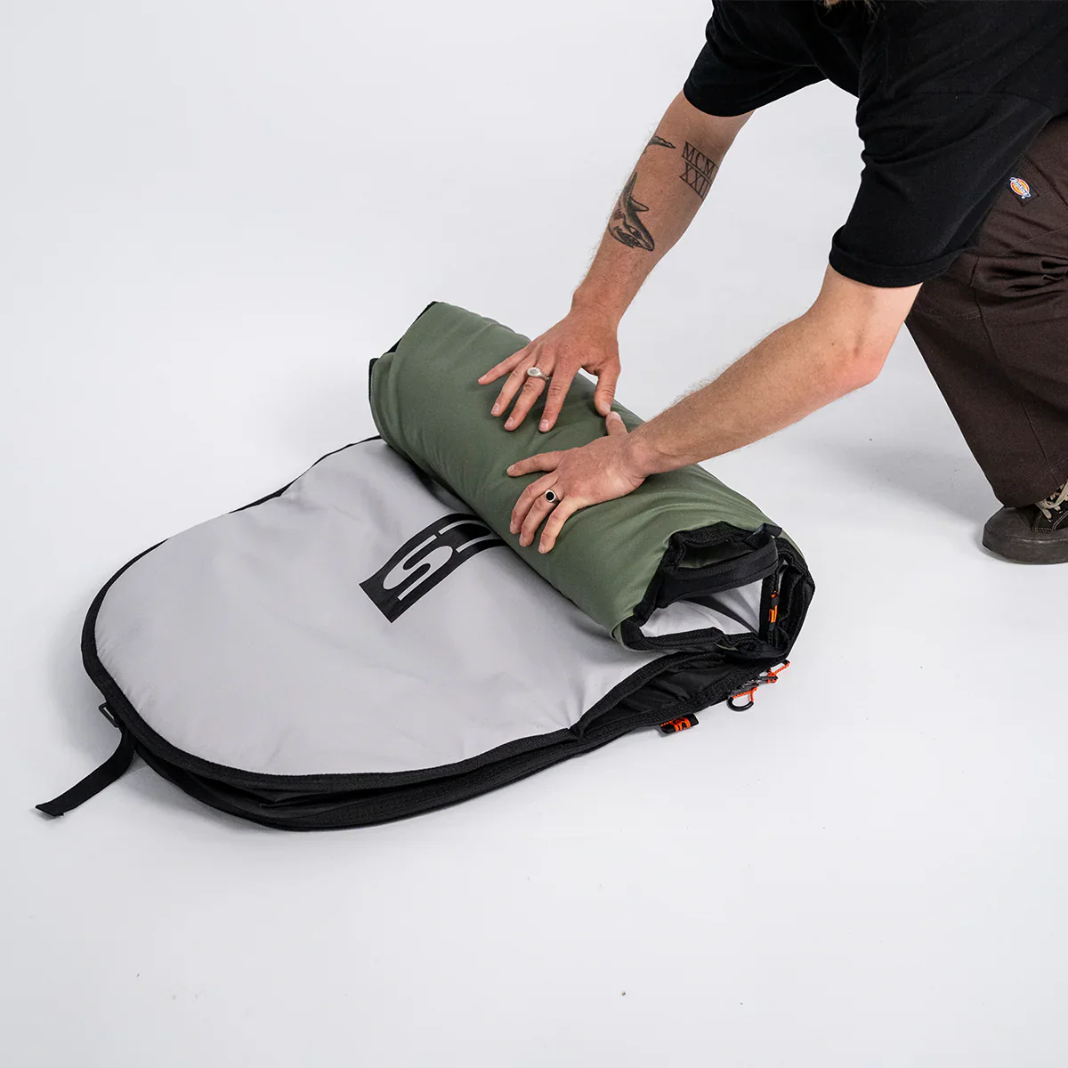 FCS Day Runner Mid-Length Surfboard Cover - Alpine - Image 8